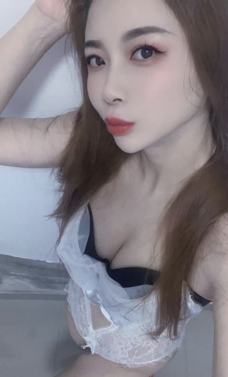 黄埔翘腚优优