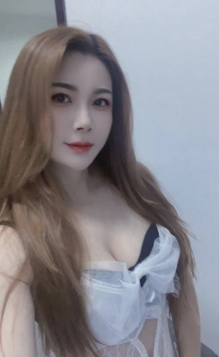 黄埔翘腚优优